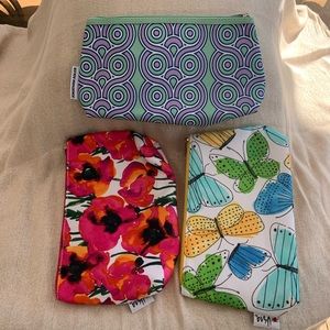 NWOT Clinique bundle of 3 cosmetic bags